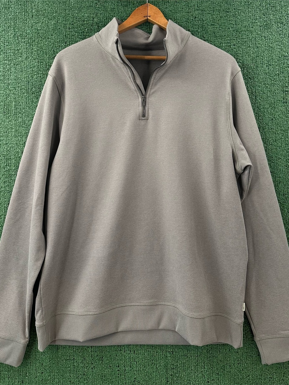 Vuori Coronado 1/4 Zip Dust Brown Long Sleeve Pullover Men’s Size Large